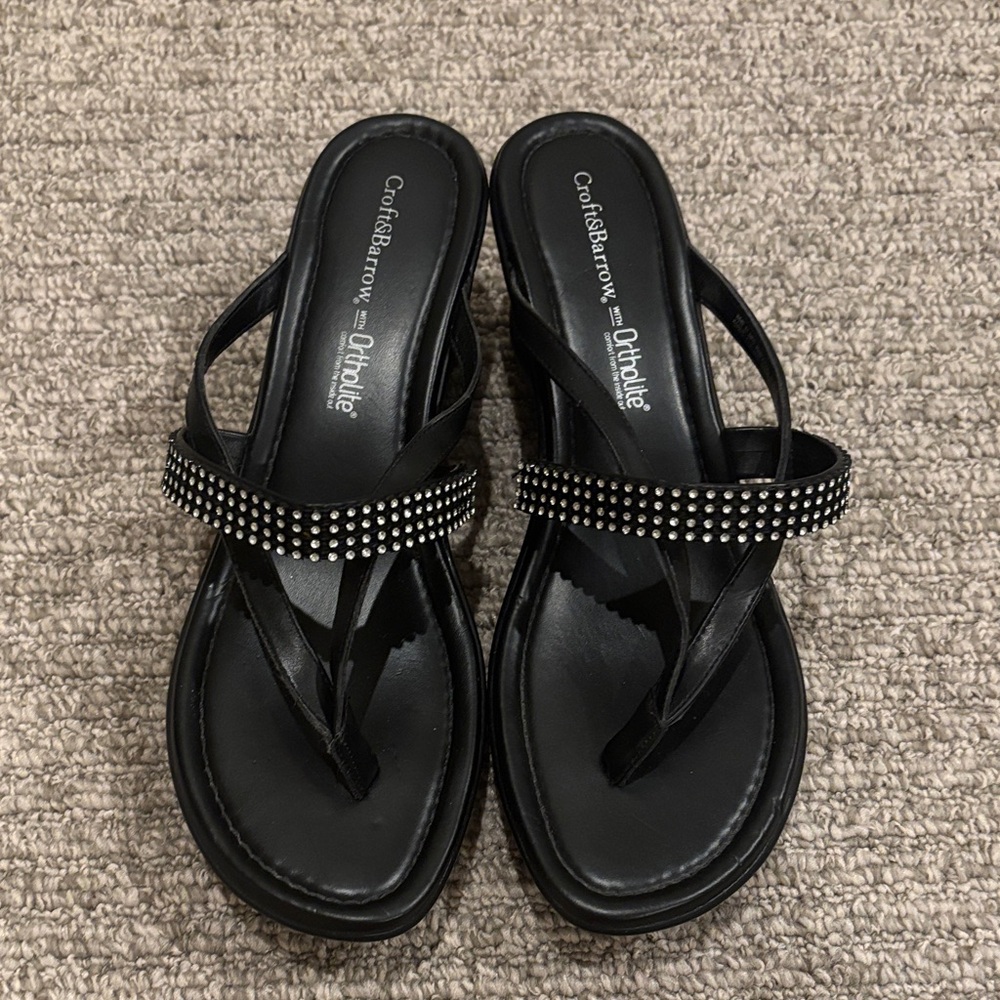 Croft & Barrow Women's Black Sandals with Silver Accents